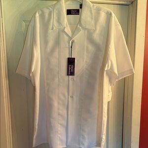 Men’s White Short-Sleeve Guayabera Walking Suit.